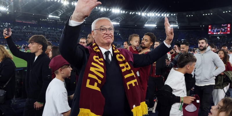 La VS Academy saluta Claudio Ranieri: "Una carriera fatta di valori, lealtà, passione" 14 La VS Academy saluta Claudio Ranieri: "Una carriera fatta di valori, lealtà, passione"