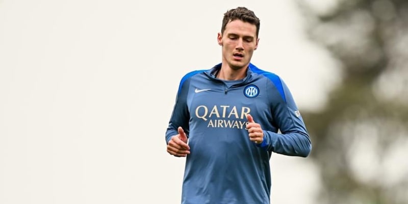 Inter, Pavard ha lasciato il ritiro: a rischio forfait contro il Barcellona 16 Inter, Pavard ha lasciato il ritiro: a rischio forfait contro il Barcellona
