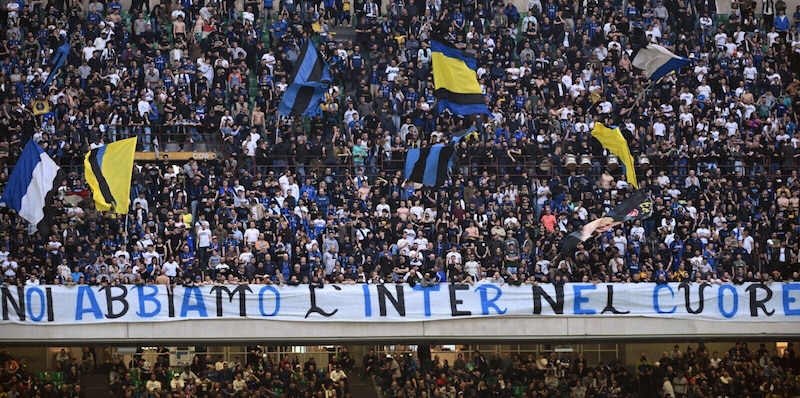 Biglietti finale Champions: Inter, la Curva Nord batte cassa, "li vendete a 4mila euro" 1 Biglietti finale Champions: Inter, la Curva Nord batte cassa, "li vendete a 4mila euro"