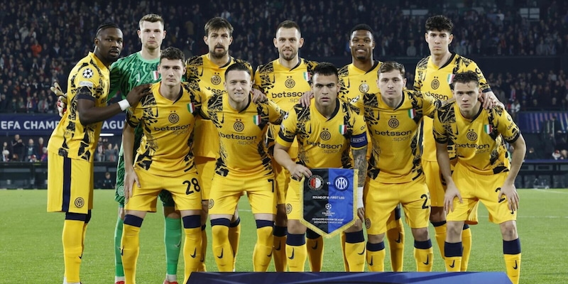 L'Inter e la scelta della maglia gialla: il motivo e il consulto tra i giocatori 14 L'Inter e la scelta della maglia gialla: il motivo e il consulto tra i giocatori