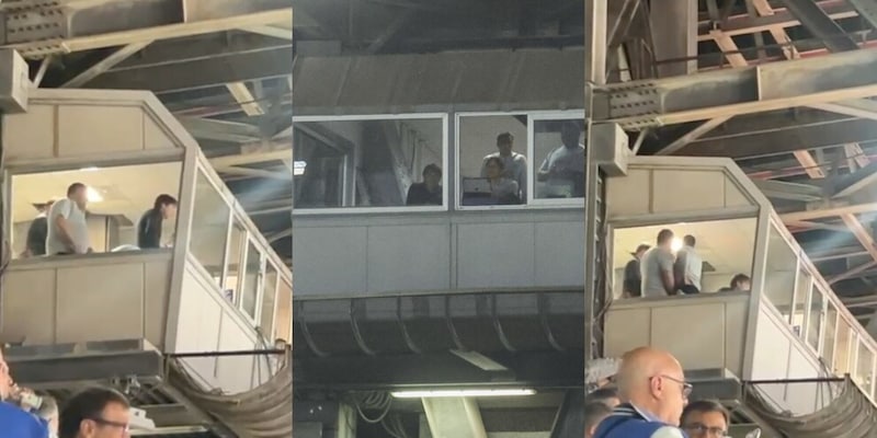 E alla fine anche Antonio Conte impazzisce di gioia: cosa ha fatto al gol di Lukaku per il Napoli 16 E alla fine anche Antonio Conte impazzisce di gioia: cosa ha fatto al gol di Lukaku per il Napoli