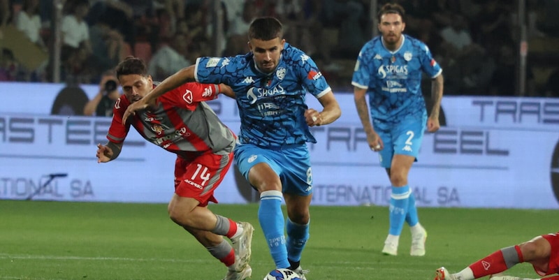 Cremonese, pari senza gol nell'andata della finale playoff: Spezia verso la Serie A 1 Cremonese, pari senza gol nell'andata della finale playoff: Spezia verso la Serie A