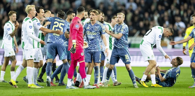 Farioli, che beffa: Ajax sorpassato dal Psv alla penultima giornata 14 Farioli, che beffa: Ajax sorpassato dal Psv alla penultima giornata