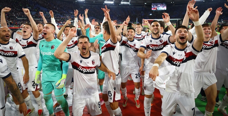 Bologna, il sogno è realtà: storico trionfo in Coppa Italia, Milan ko e furioso con arbitro e Var 1 Bologna, il sogno è realtà: storico trionfo in Coppa Italia, Milan ko e furioso con arbitro e Var