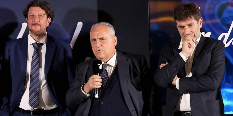 Lotito sul futuro della Lazio: "Baroni? Ha contratto pluriennale. Il quarto posto? Pensiamo a costruire" 14 Lotito sul futuro della Lazio: "Baroni? Ha contratto pluriennale. Il quarto posto? Pensiamo a costruire"