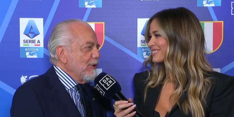 De Laurentiis sul futuro di Conte: "Mai dire mai, se uno vuole mettersi a disposizione..." 15 De Laurentiis sul futuro di Conte: "Mai dire mai, se uno vuole mettersi a disposizione..."