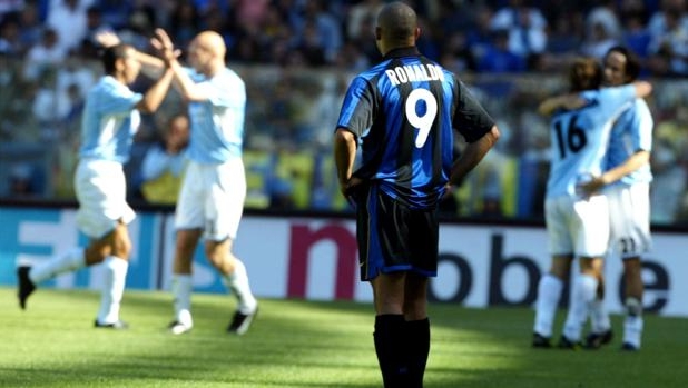 Scudetto all'ultimo respiro? È già successo 27 volte, per l'Inter sei trionfi e due beffe shock 12 Scudetto all'ultimo respiro? È già successo 27 volte, per l'Inter sei trionfi e due beffe shock