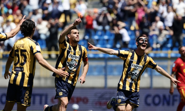 Juve Stabia, colpo con il Catanzato: continua la rincorsa playoff 15 Juve Stabia, colpo con il Catanzato: continua la rincorsa playoff