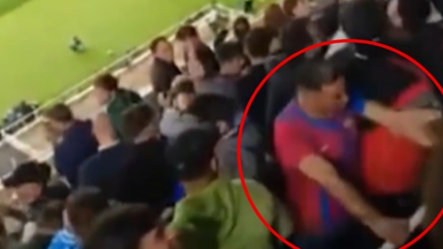 Lamine Yamal-gol, il padre impazzisce: lancia la giacca e quasi smonta gli spalti! 15 Lamine Yamal-gol, il padre impazzisce: lancia la giacca e quasi smonta gli spalti!