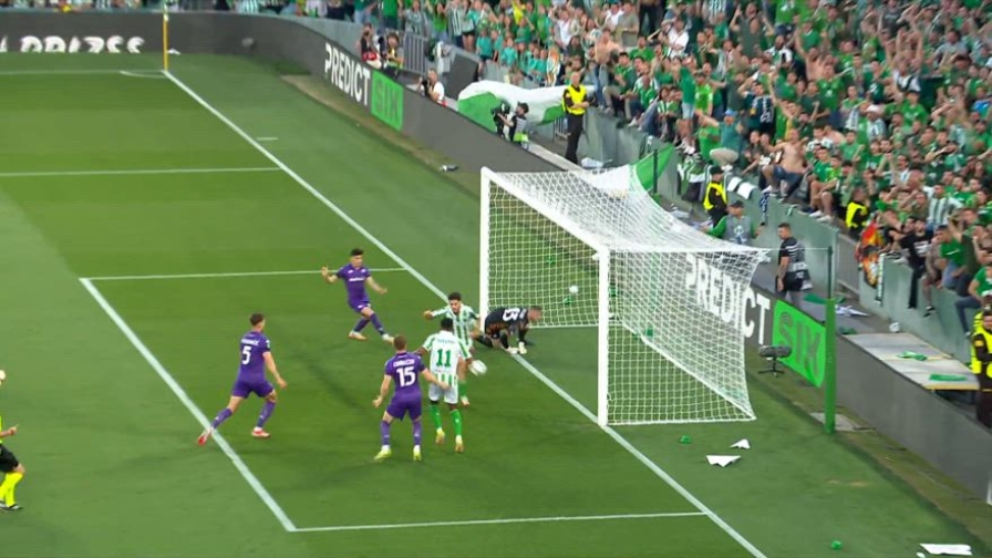 Betis-Fiorentina, il gol del vantaggio di Ezzalzouli 15 Betis-Fiorentina, il gol del vantaggio di Ezzalzouli
