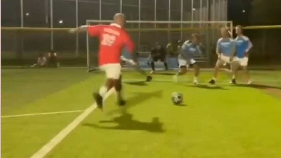 Sneijder non perde il vizio! Punizione sotto l'incrocio 16 Sneijder non perde il vizio! Punizione sotto l'incrocio