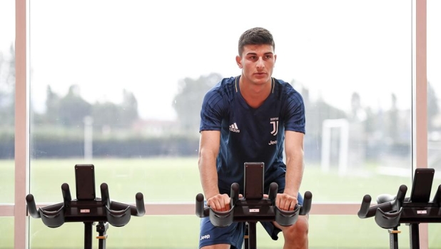 "Lì solo cyclette": lo strano caso di Orsolini, comprato e venduto dalla Juve senza mai giocarci 15 "Lì solo cyclette": lo strano caso di Orsolini, comprato e venduto dalla Juve senza mai giocarci