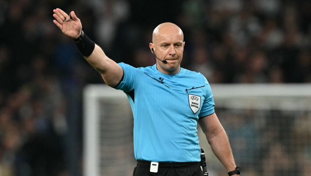 C'è Marciniak ad arbitrare Inter-Barça di Champions