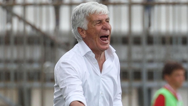 Gasperini: "Hien ammonito per un non-fallo. Quest'anno infortuni, gol annullati, espulsioni..." 16 Gasperini: "Hien ammonito per un non-fallo. Quest'anno infortuni, gol annullati, espulsioni..."