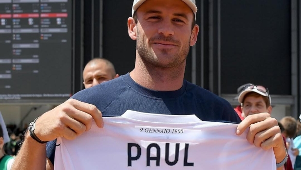 Tommy Paul e la sua fede per la Lazio: il club gli regala la maglia agli Internazionali di tennis 1 Tommy Paul e la sua fede per la Lazio: il club gli regala la maglia agli Internazionali di tennis