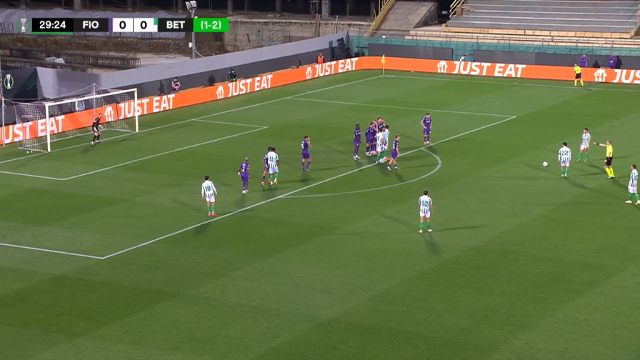 Ma che gol ha fatto? Guarda la punizione perfetta di Antony