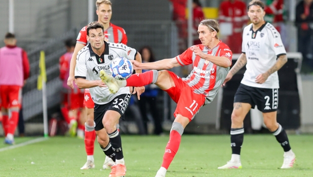 Serie B, via ai playoff: ecco chi è la grande favorita dei bookie 16 Serie B, via ai playoff: ecco chi è la grande favorita dei bookie