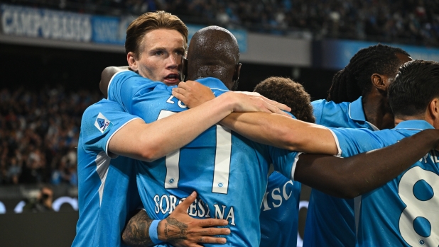 Perché Napoli: mentalità, Conte e il punto in più. Ma le assenze pesano 15 Perché Napoli: mentalità, Conte e il punto in più. Ma le assenze pesano