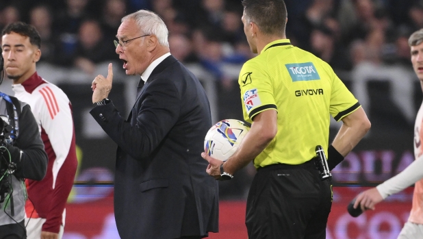 Giannini supporta Ranieri: "Bisogna chiarire come funziona il Var" 12 Giannini supporta Ranieri: "Bisogna chiarire come funziona il Var"