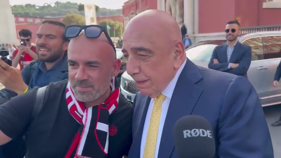 Galliani prima di Milan-Bologna: "Chi tifa stasera? Dopo 31 anni..." 16 Galliani prima di Milan-Bologna: "Chi tifa stasera? Dopo 31 anni..."