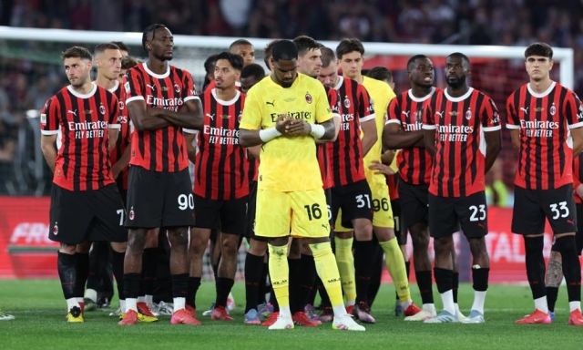 Mai squadra, giocatori in uscita, il balletto del ds: dentro lo sprofondo Milan 16 Mai squadra, giocatori in uscita, il balletto del ds: dentro lo sprofondo Milan