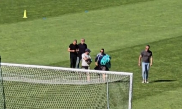 "Indegni": gli ultras della Samp fanno togliere le maglie ai giocatori. Clima di paura a Bogliasco