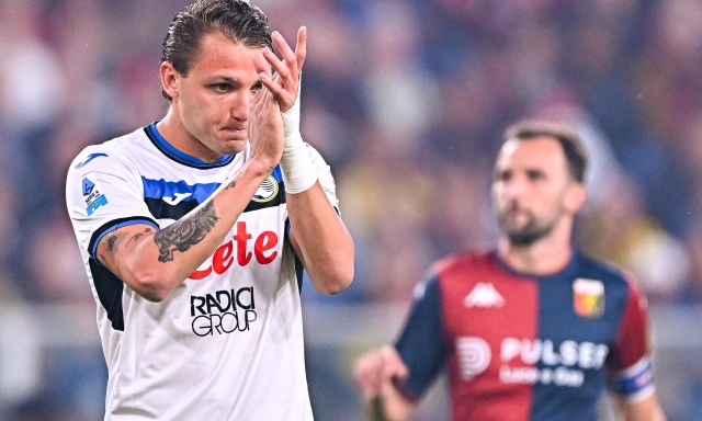 Tanto gioco e cinque gol: Retegui decide Genoa-Atalanta, con polemica finale