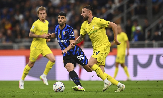 Var, emozioni e ribaltoni: l'Inter sorpassa il Napoli, ma la Lazio fa 2-2. Inzaghi, quanti rimpianti 1 Var, emozioni e ribaltoni: l'Inter sorpassa il Napoli, ma la Lazio fa 2-2. Inzaghi, quanti rimpianti