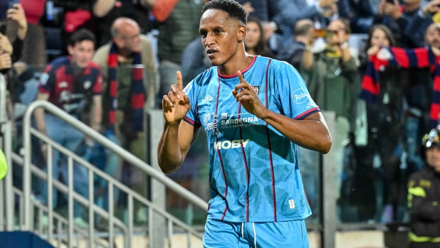 Cagliari-Venezia, le pagelle: Mina segna e chiude tutto (8), scena muta Yeboah (4,5) 14 Cagliari-Venezia, le pagelle: Mina segna e chiude tutto (8), scena muta Yeboah (4,5)