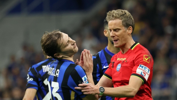 Le pagelle degli arbitri: Chiffi 5, quanti dubbi su Inter-Lazio. Doveri 5,5: salvato dal Var 15 Le pagelle degli arbitri: Chiffi 5, quanti dubbi su Inter-Lazio. Doveri 5,5: salvato dal Var