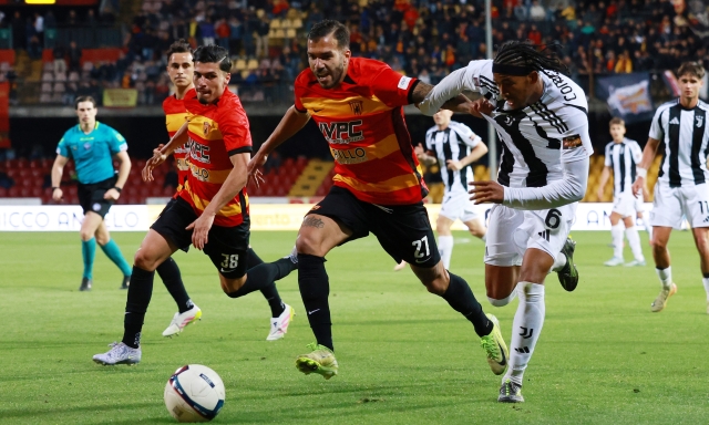 Benevento, la guerra delle ferie: il presidente contro i calciatori, avvocati al lavoro 12 Benevento, la guerra delle ferie: il presidente contro i calciatori, avvocati al lavoro