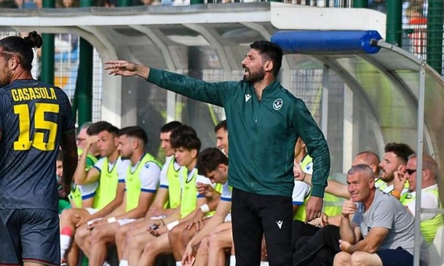 Stakanov Giana: 52 partite! E il sogno B... L'allenatore Chiappella farà ancora il bancario? 1 Stakanov Giana: 52 partite! E il sogno B... L'allenatore Chiappella farà ancora il bancario?