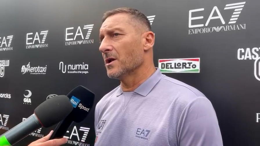 Totti: "Champions? Penso vinca l'Inter. E per lo scudetto..." 15 Totti: "Champions? Penso vinca l'Inter. E per lo scudetto..."