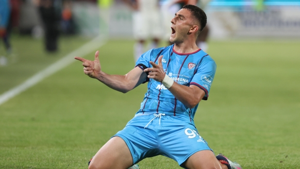 Piccoli: "Vivo per segnare. A Cagliari in doppia cifra, e non è ancora finita..." 1 Piccoli: "Vivo per segnare. A Cagliari in doppia cifra, e non è ancora finita..."