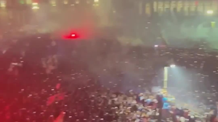 Fischio finale e via alla festa: Piazza del Plebiscito è una bolgia