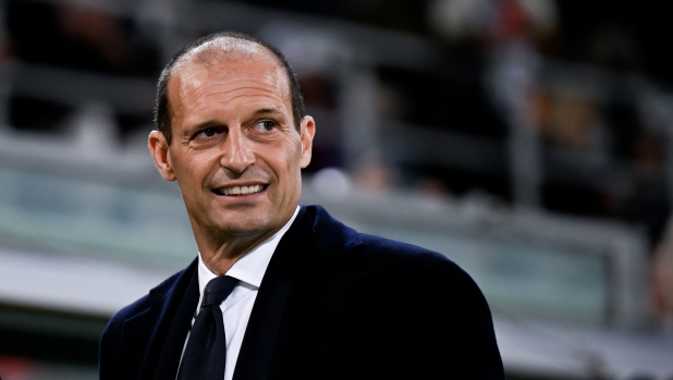 A Napoli la storia si ripete: se Conte va via, Allegri in pole. Pronto biennale da 6 milioni 16 A Napoli la storia si ripete: se Conte va via, Allegri in pole. Pronto biennale da 6 milioni