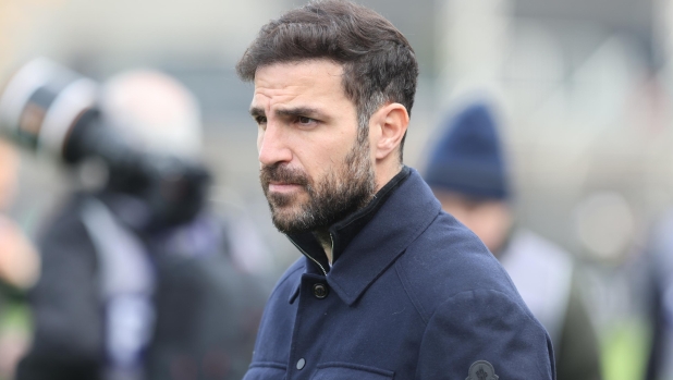 La Roma torna alla carica per Fabregas. E stavolta il tecnico tentenna
