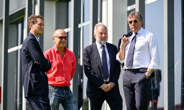 Elkann-Giuntoli, confronto teso: via il dt, Comolli e Chiellini alla guida della nuova Juve 14 Elkann-Giuntoli, confronto teso: via il dt, Comolli e Chiellini alla guida della nuova Juve