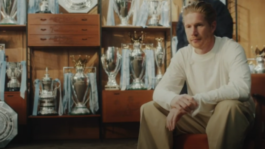 Napoli, guarda De Bruyne: la sua bacheca dei trofei fa paura! 1 Napoli, guarda De Bruyne: la sua bacheca dei trofei fa paura!