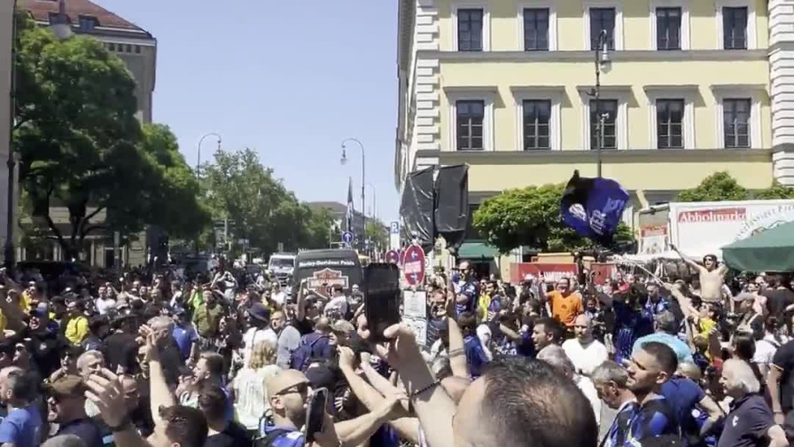 La carica dei tifosi nerazzurri a Monaco: che entusiasmo per la finale