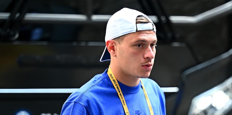 Barella, il gesto prima dell'esordio al Mondiale per club: giocatori emozionati 14 Barella, il gesto prima dell'esordio al Mondiale per club: giocatori emozionati