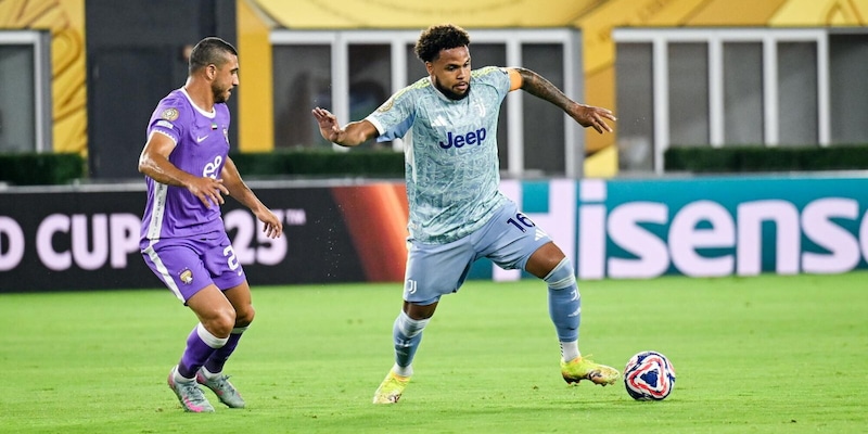 Mondiale per Club, ammonizioni ed espulsioni costano caro: quanto ha già pagato la Juve per i quattro gialli 14 Mondiale per Club, ammonizioni ed espulsioni costano caro: quanto ha già pagato la Juve per i quattro gialli