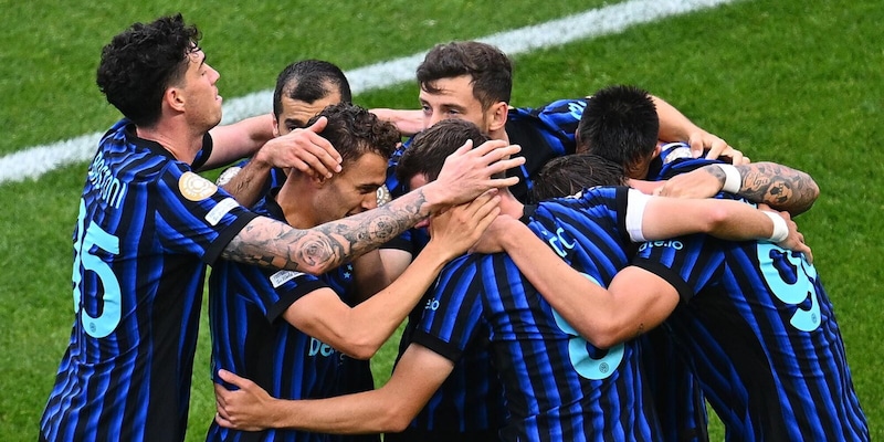 Mondiale per club, l'Inter batte 2-0 il River Plate: Chivu agli ottavi da primo, ora c'è il Fluminense 14 Mondiale per club, l'Inter batte 2-0 il River Plate: Chivu agli ottavi da primo, ora c'è il Fluminense