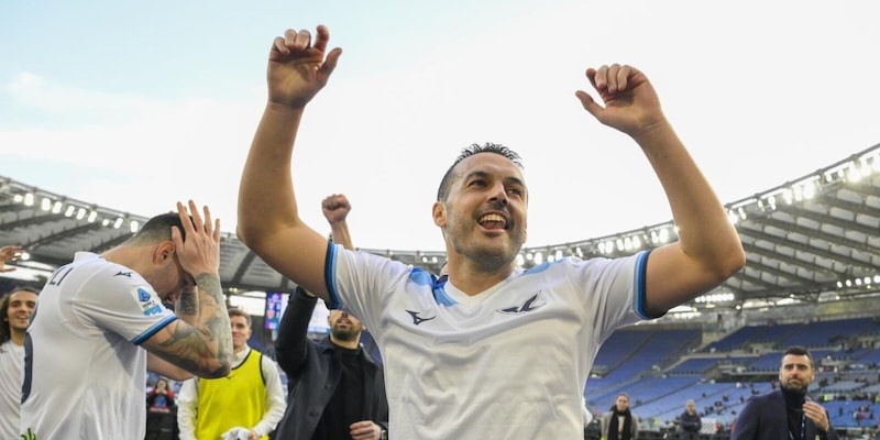 Lazio, il primo regalo a Sarri è Pedro: rinnovo fatto, la durata e le cifre 16 Lazio, il primo regalo a Sarri è Pedro: rinnovo fatto, la durata e le cifre