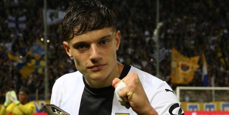 Leoni, scatto Milan: sì di Allegri, sorpasso di Tare all’Inter. Si lavora pure su Xhaka e Guerra 14 Leoni, scatto Milan: sì di Allegri, sorpasso di Tare all’Inter. Si lavora pure su Xhaka e Guerra
