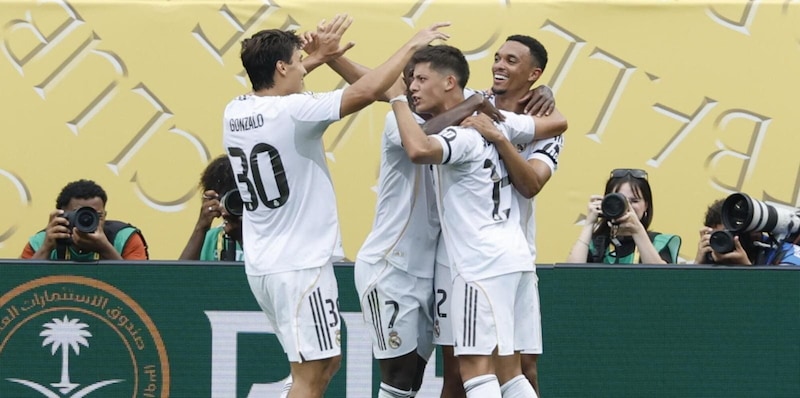 Tutto facile per il Real Madrid contro il Pachuca. Inzaghi fermato dal Salisburgo 16 Tutto facile per il Real Madrid contro il Pachuca. Inzaghi fermato dal Salisburgo