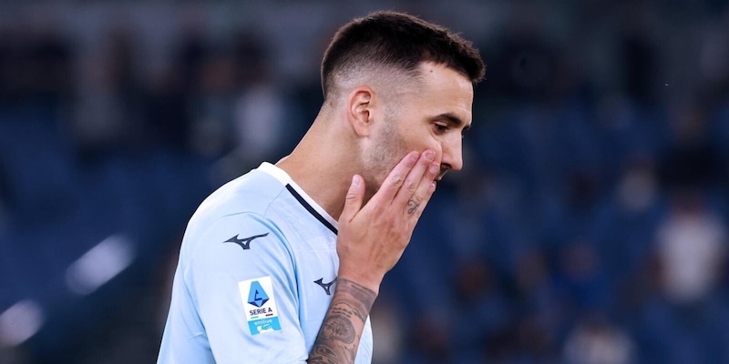 Lazio-Vecino, ancora insieme. Sarri riparte dall'usato sicuro e dai suoi gol pesanti 14 Lazio-Vecino, ancora insieme. Sarri riparte dall'usato sicuro e dai suoi gol pesanti