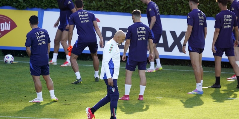 Italia, inizia la corsa al Mondiale: vietato sbagliare, ma se Spalletti non vince il girone? 14 Italia, inizia la corsa al Mondiale: vietato sbagliare, ma se Spalletti non vince il girone?