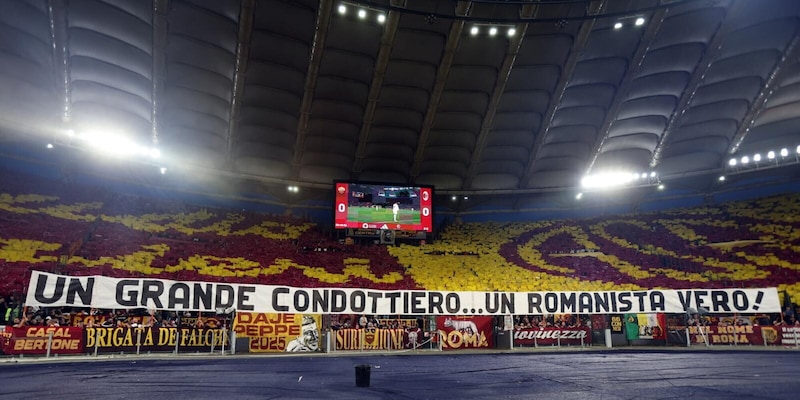 Abbonamenti Roma: rinnovi, vendita libera, prezzi e settori, tutto quello che c'è da sapere 16 Abbonamenti Roma: rinnovi, vendita libera, prezzi e settori, tutto quello che c'è da sapere