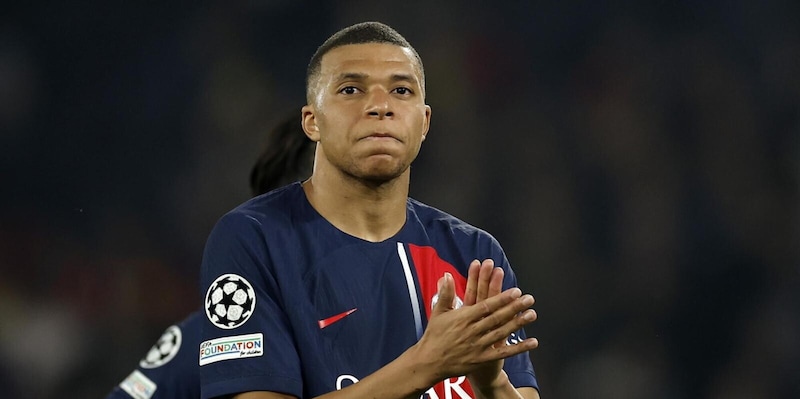 Mbappé, la procura di Parigi apre fascicolo dopo la denuncia al Psg 15 Mbappé, la procura di Parigi apre fascicolo dopo la denuncia al Psg